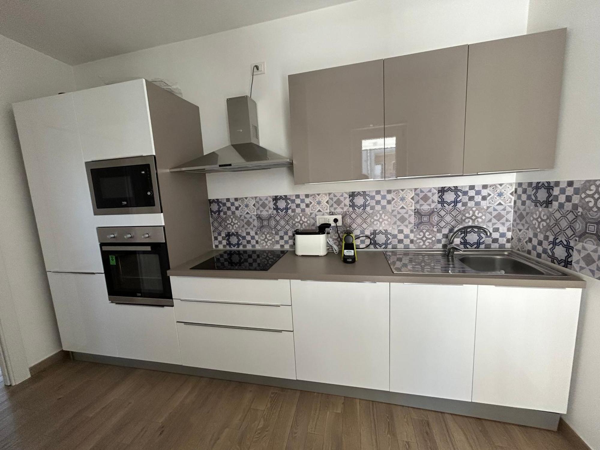 Residence Petroni 16 Bari Buitenkant foto